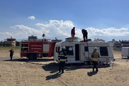 arsuzda-karavan-yangini