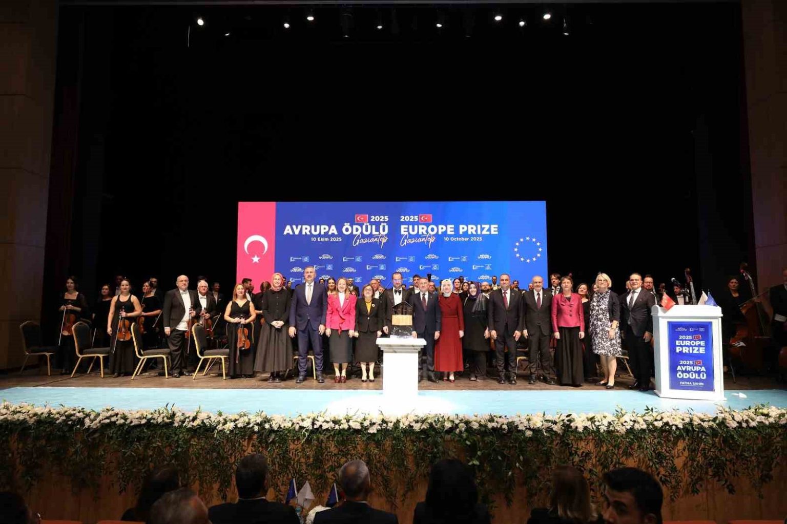 avrupa-odulu-sanatla-kutlandi