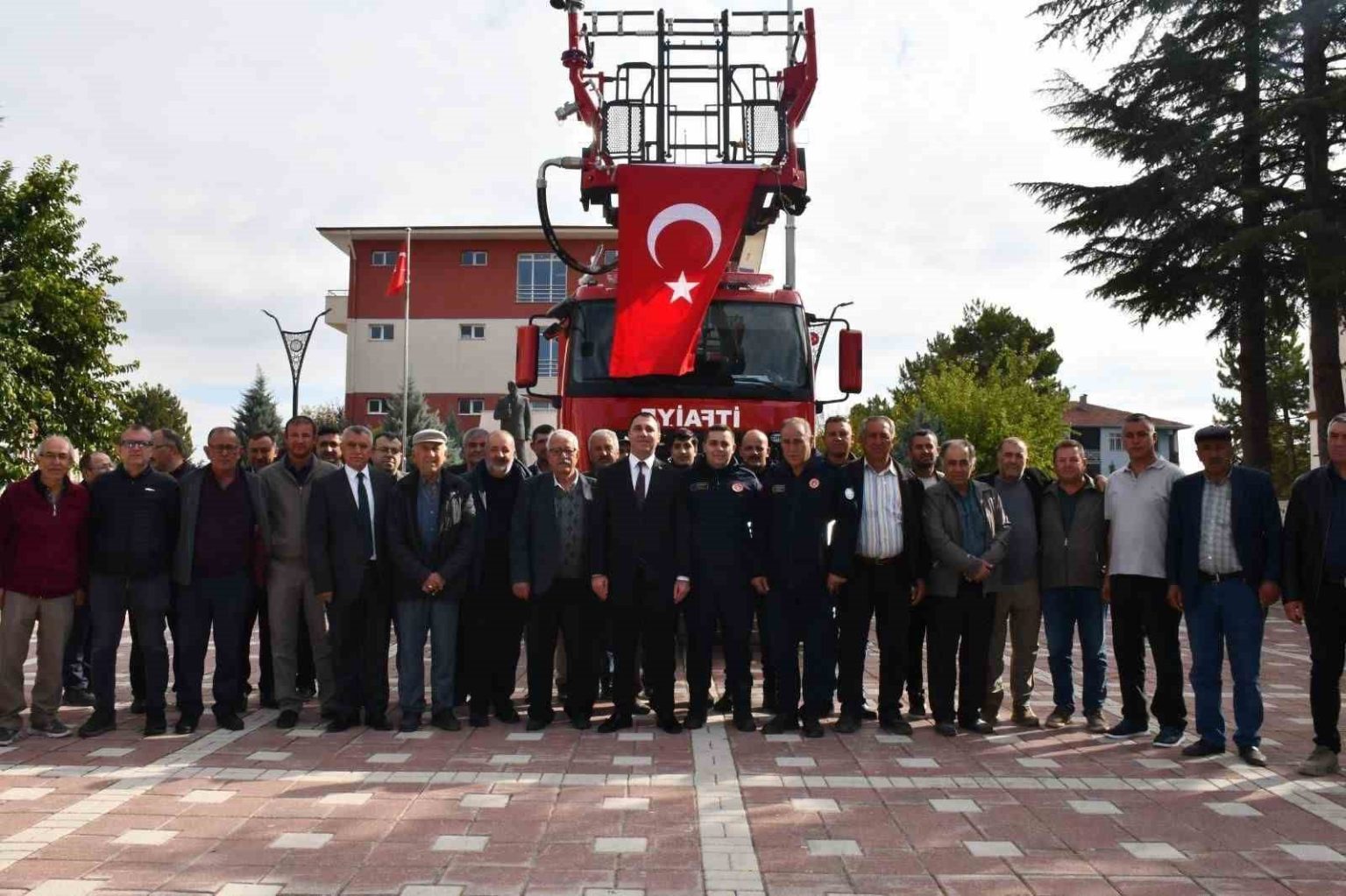 beylikovada-yeni-itfaiye-araci-hizmete-alindi