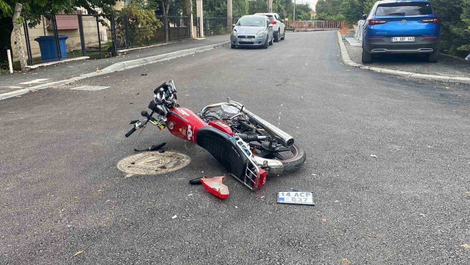 boluda-motosiklet-ile-otomobil-carpisti-1-yarali