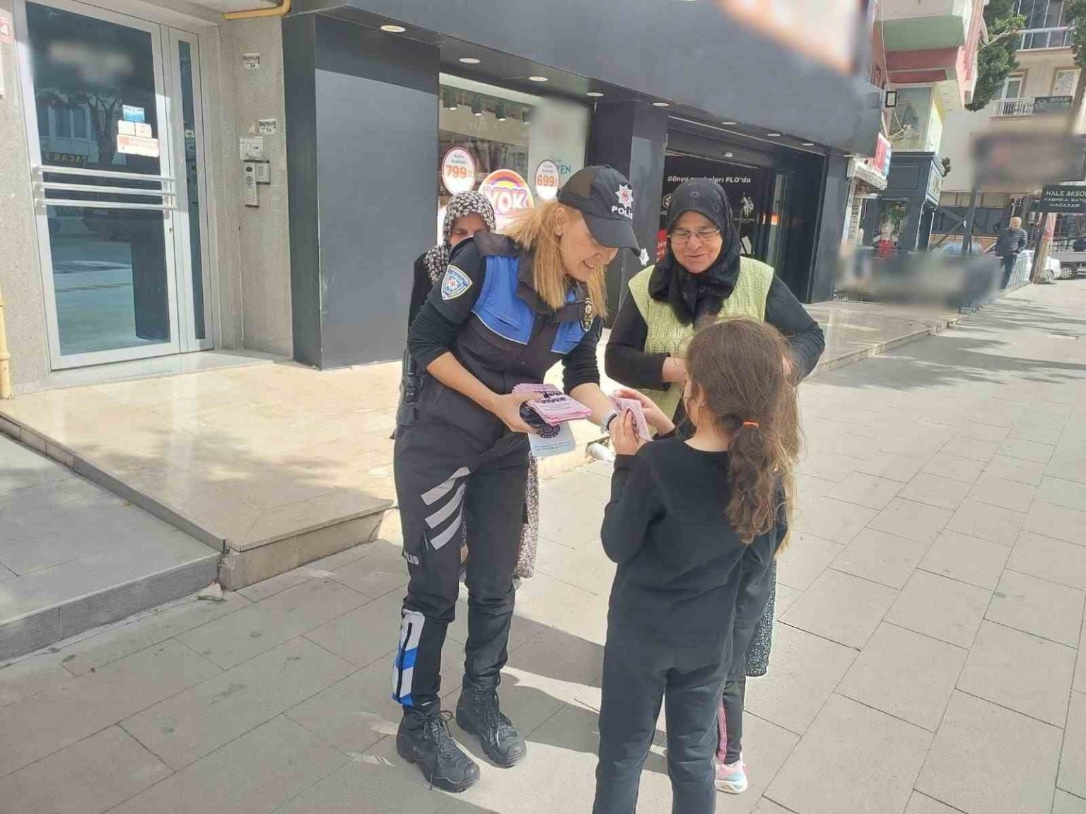 burdur-polisi-kades-ve-dolandiriciliga-karsi-vatandaslari-bilgilendirdi