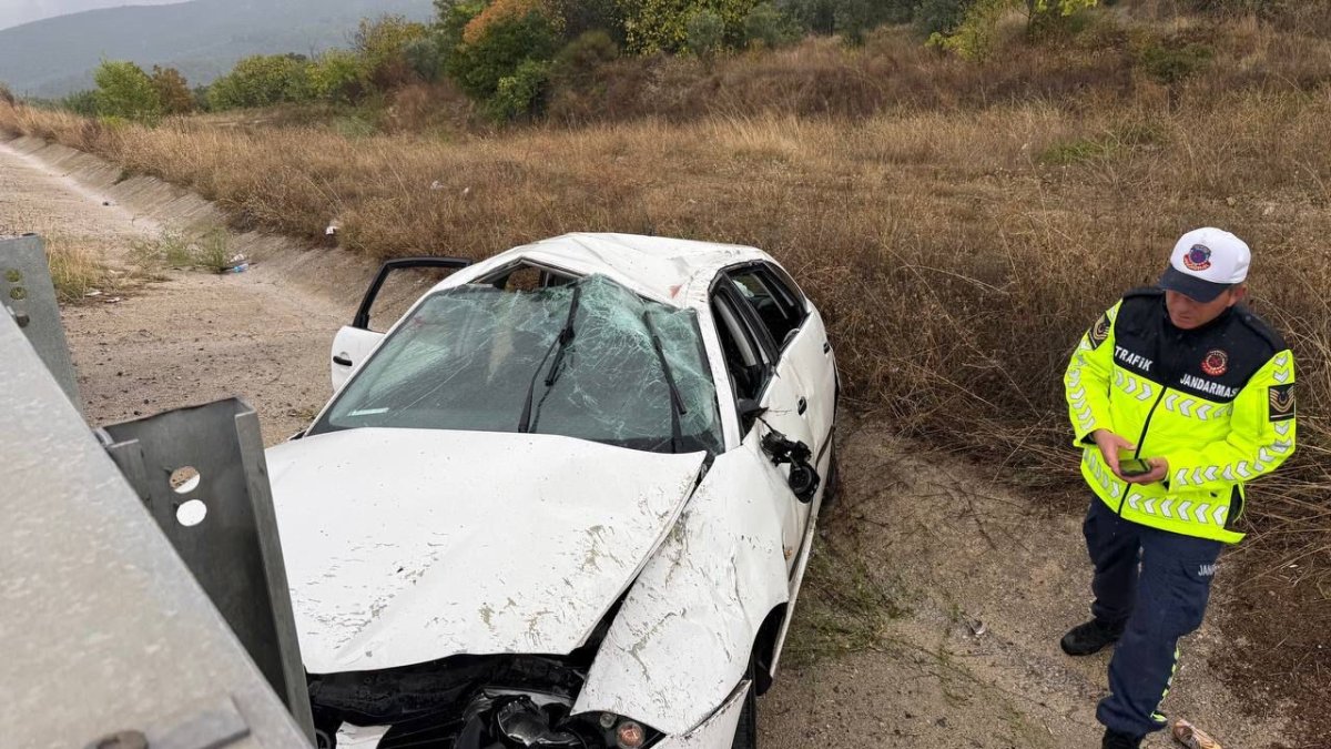 bursada-yogun-yagisla-gelen-kaza-4-yarali