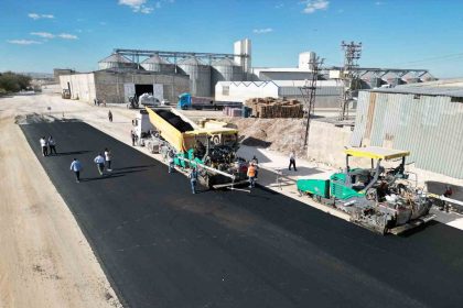 buyuksehir-belediyesi-kentteki-yol-ihtiyacini-gideriyor