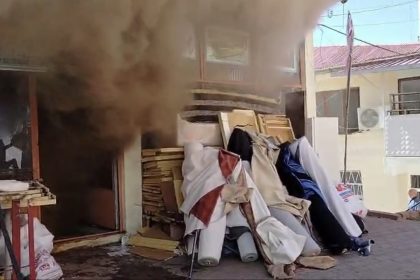 catida-cikan-yangin-is-yerine-sicradi