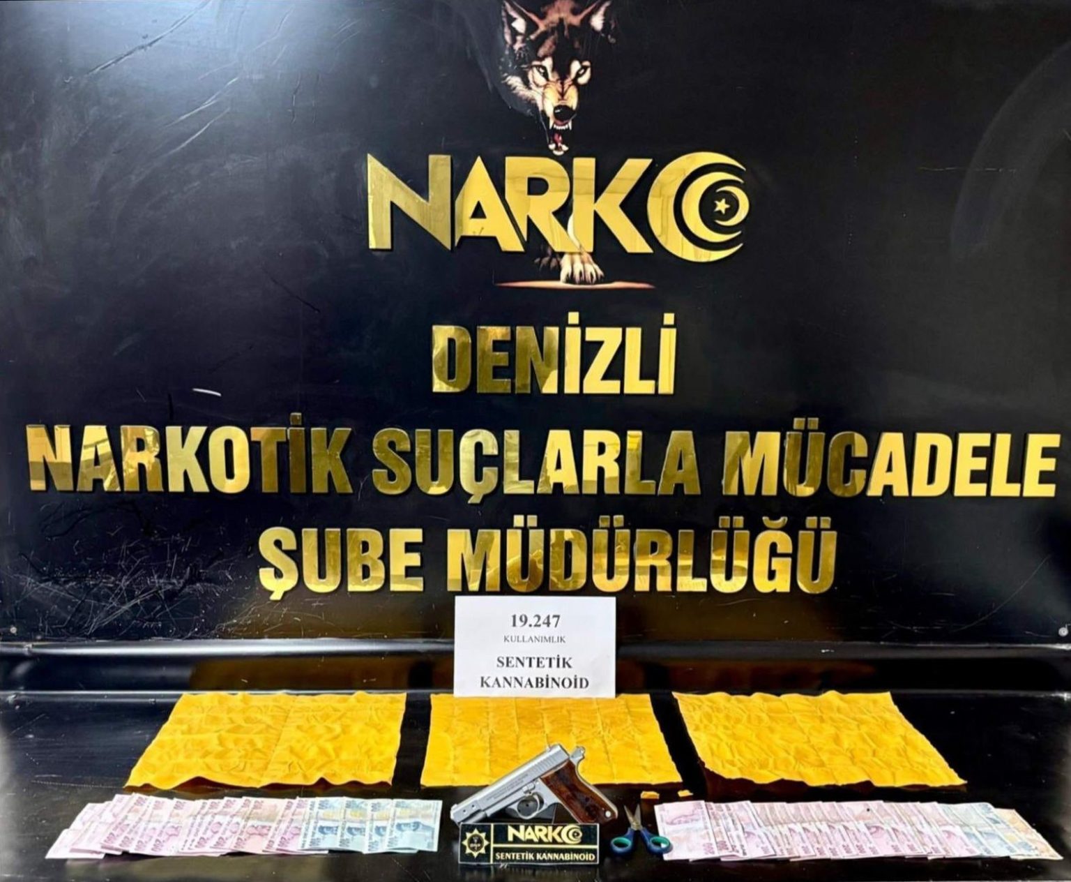 denizlide-19-bin-kullanimlik-sentetik-uyusturucu-yakalandi