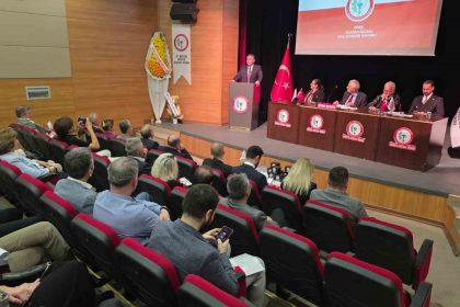 duzceli-eczacilar-baskanlarini-seciyor