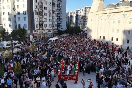 gaziantepte-binlerce-kisi-filistine-destek-yuruyusune-katildi