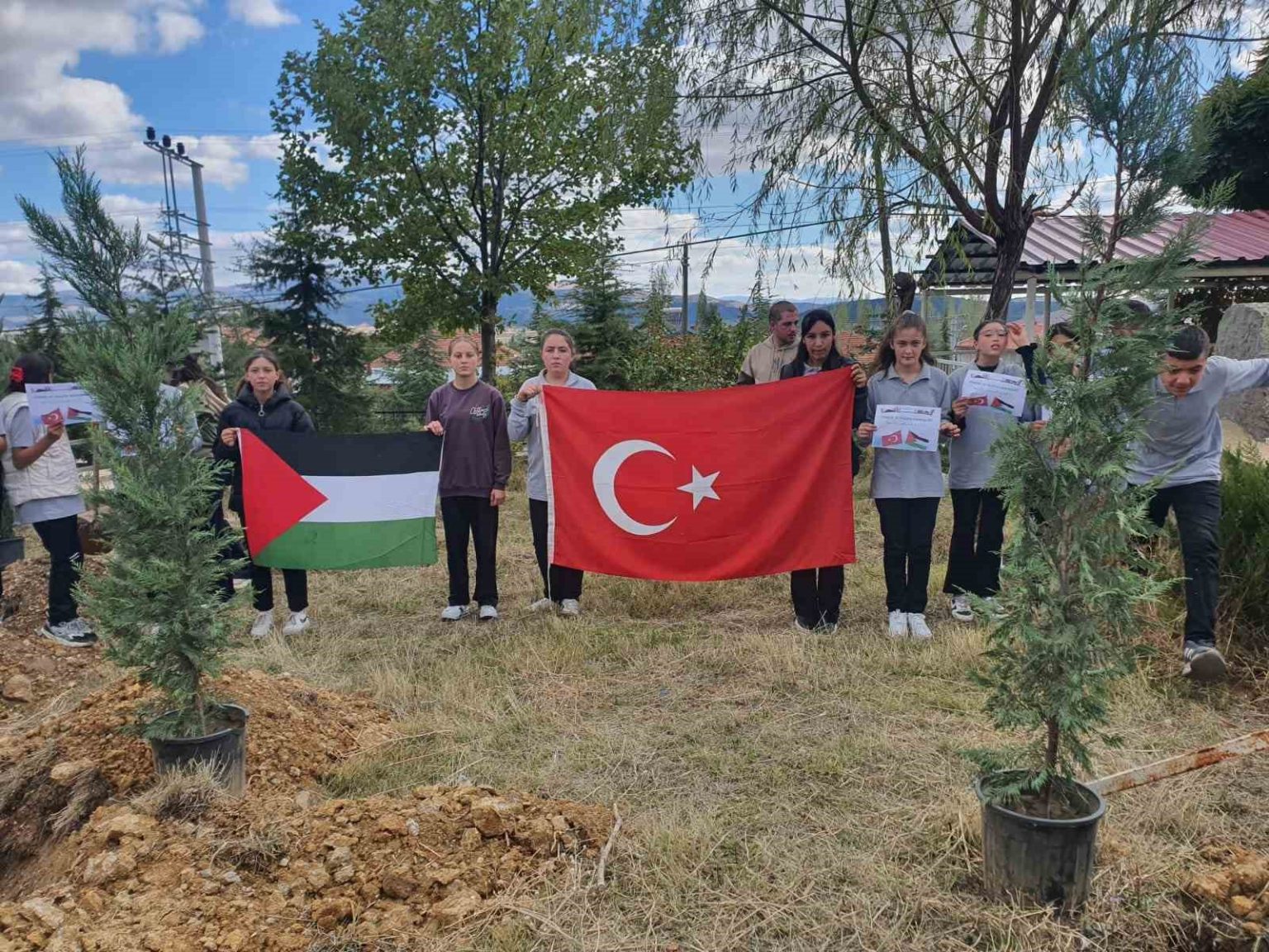 gazze-icin-baris-bahcesi-yaptilar