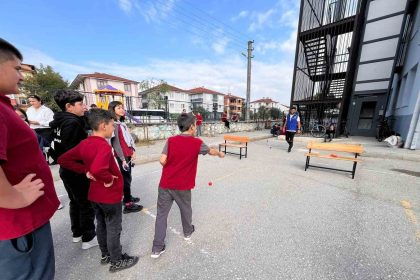 genclik-merkezi-tanitimlari-suruyor