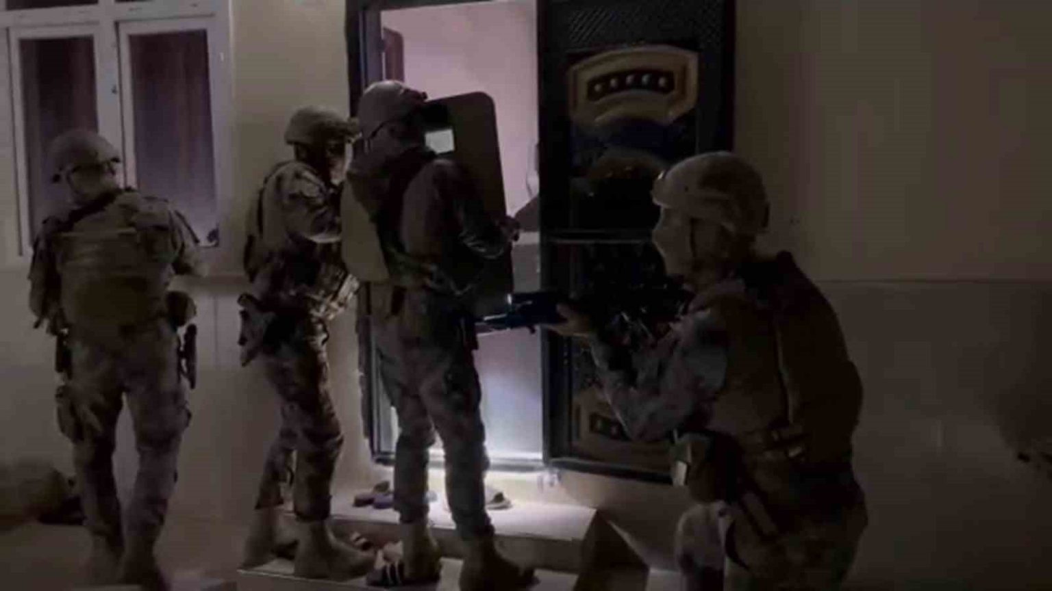 gocmen-kacakcilarina-safak-operasyonu-10-tutuklama