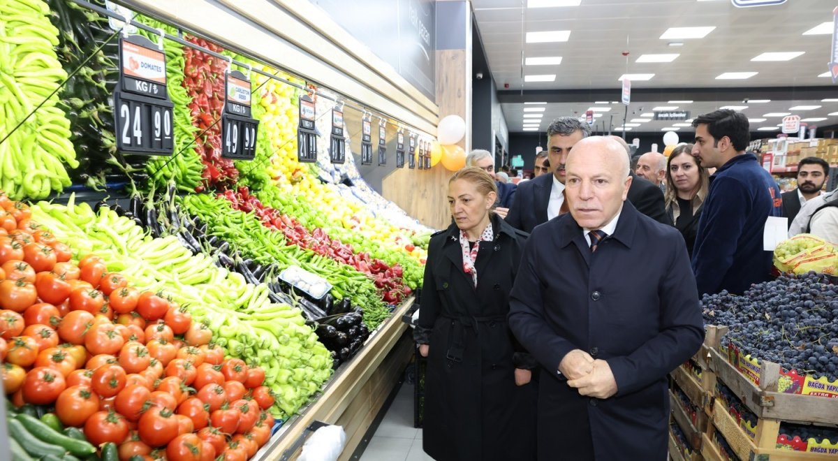 halk-pazarinin-8inci-subesi-hilalkentte-acildi