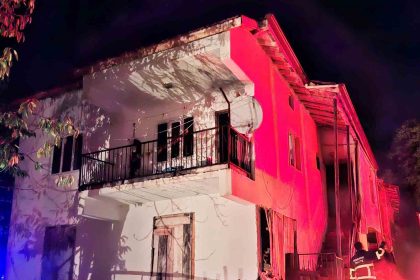 hisarcikta-bir-evin-yatak-odasinda-cikan-yangin-buyumeden-sonduruldu