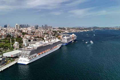 istanbul-valiligi-acikladi-2025in-ilk-8-ayinda-kruvaziyer-limanlarinda-toplam-410-bin-577-yolcu-agirlandi