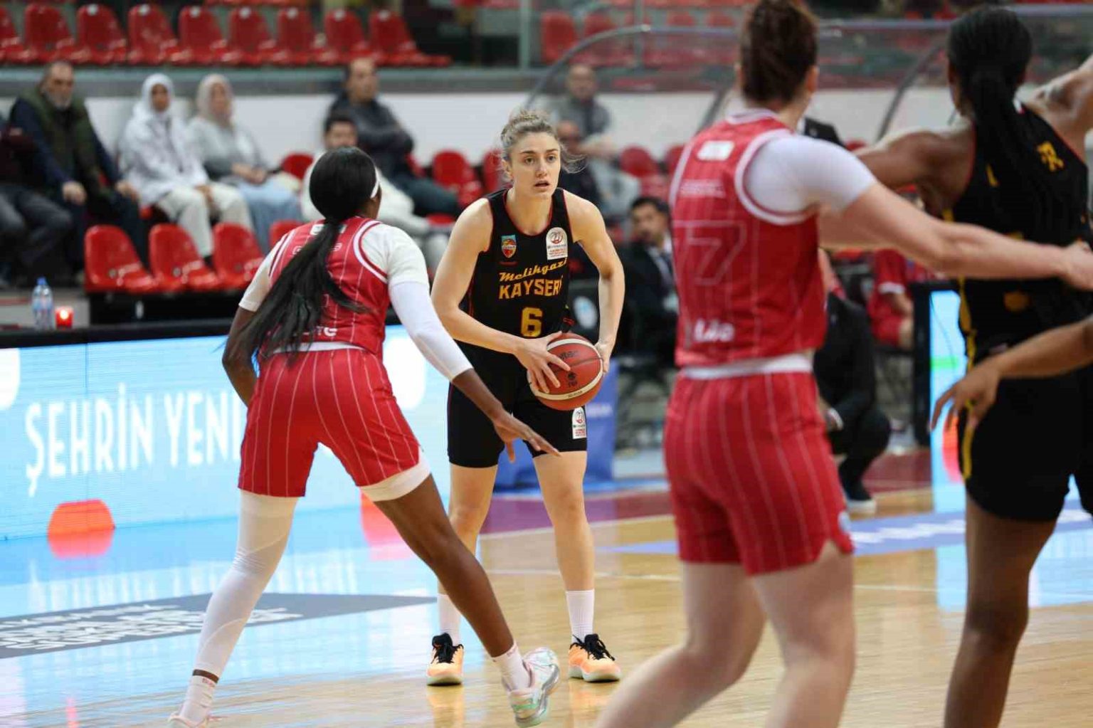 melikgazi-kayseri-basketbol-evinde-kaybetti