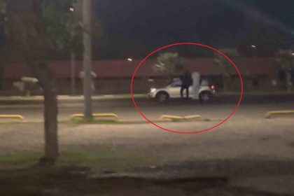 samsunda-kazaya-davetiye-hareket-halindeki-aracin-uzerine-ciktilar