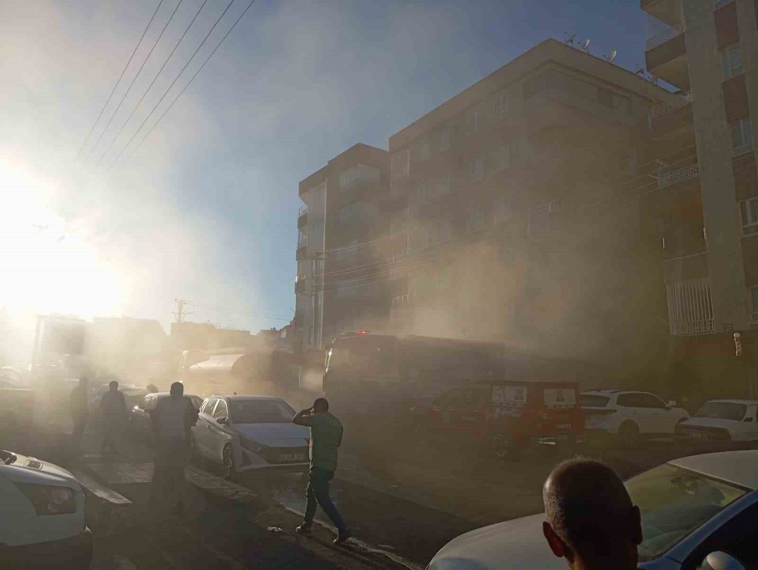 sanliurfada-medikal-malzeme-deposunda-yangin