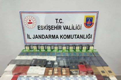 toplam-degeri-550-bin-tl-olan-164-adet-kacak-parfum-ele-gecirildi