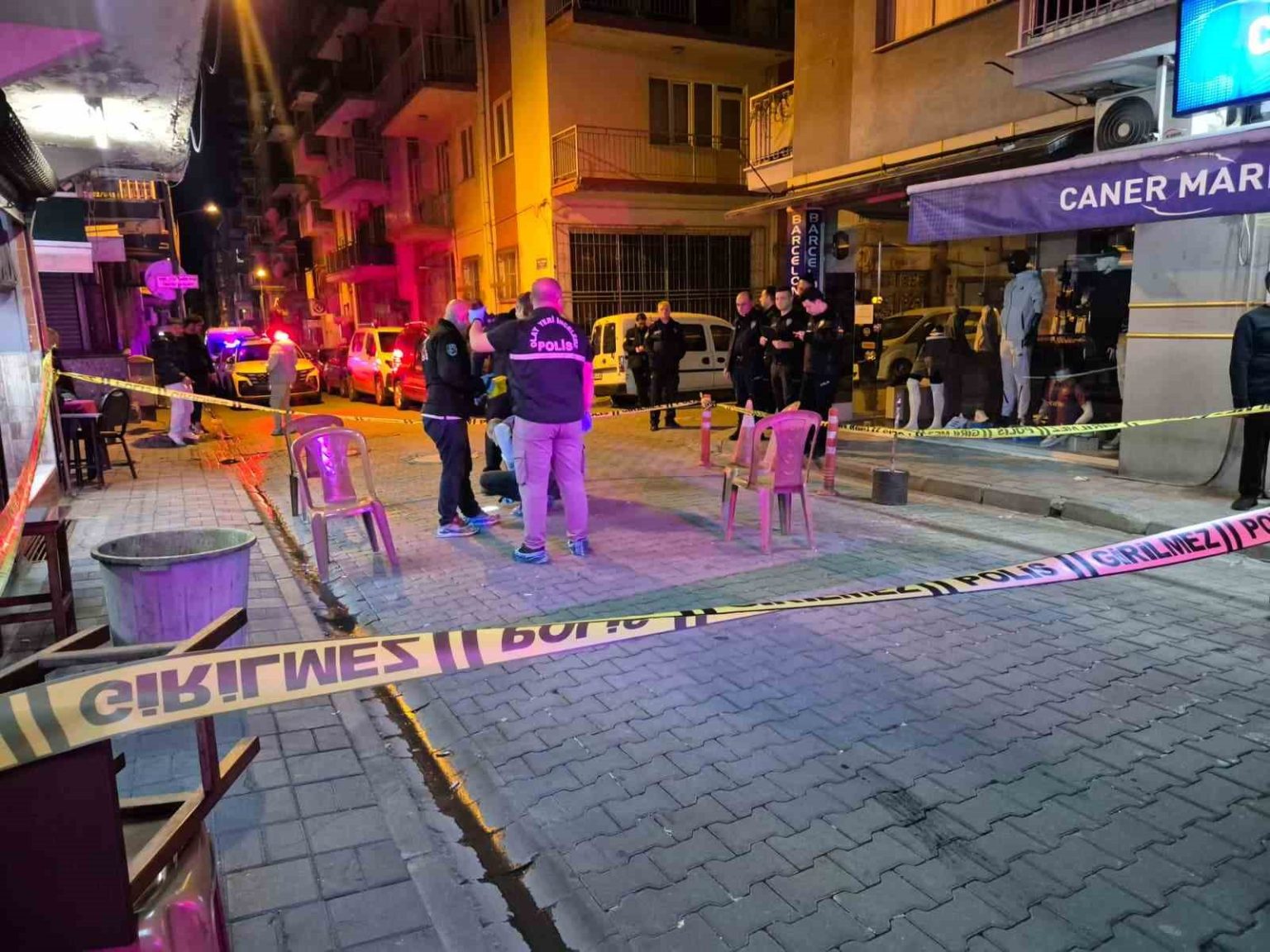 zorla-araca-bindirmek-istedikleri-genci-silahla-yaraladilar