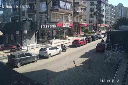 7-bin-liralik-dondurma-dolu-sepeti-caldi-marketten-alisveris-yaparcasina-yoluna-devam-etti-o-anlar-kamerada