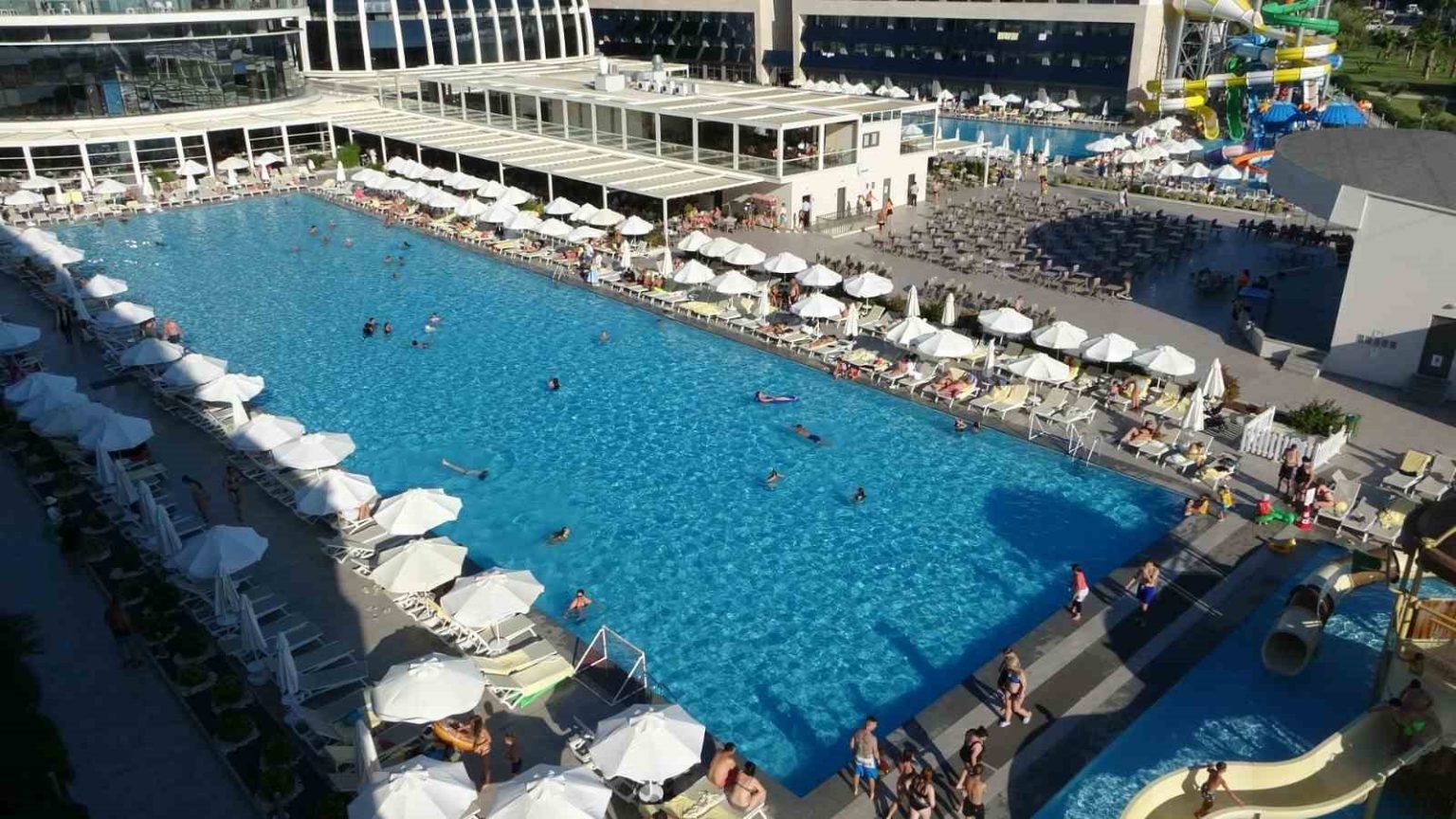 antalyada-yaz-sezonu-turizmcilerin-beklentilerini-karsiladi