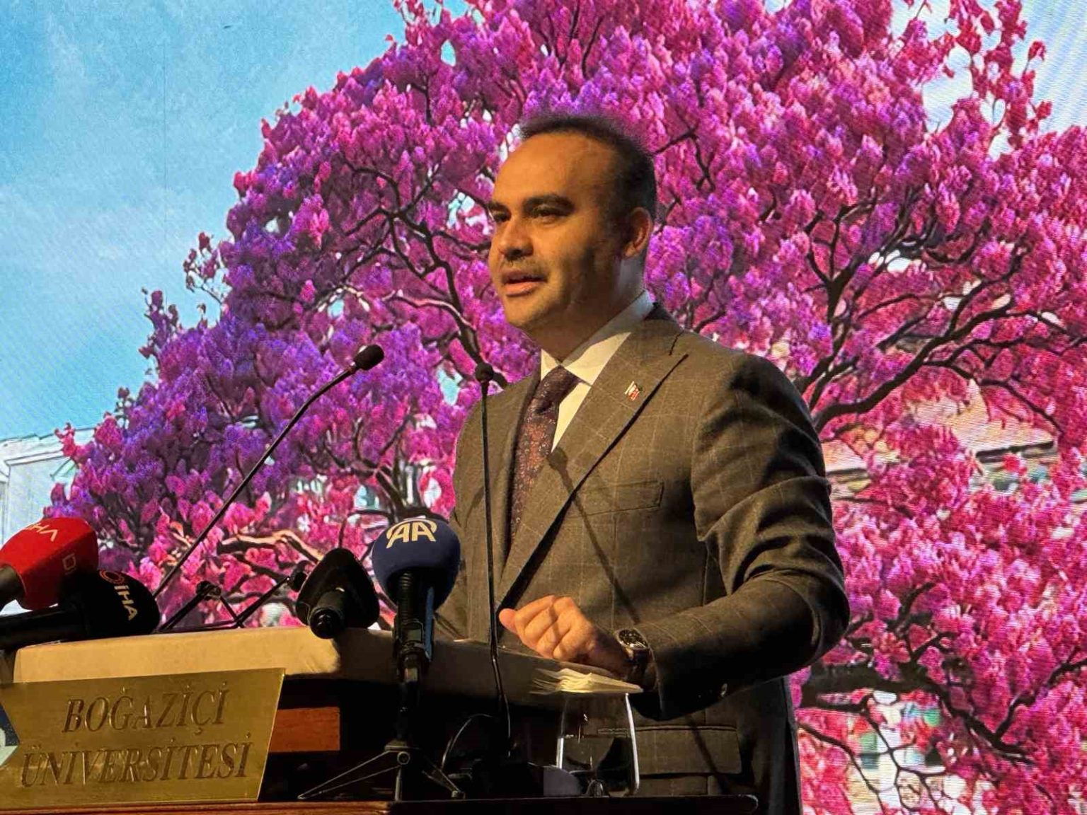 bakan-kacir-biz-oyle-kuvvetlenecegiz-ki-dunyadaki-hicbir-zalim-bir-masuma-zarar-vermeye-cesaret-edemeyecek