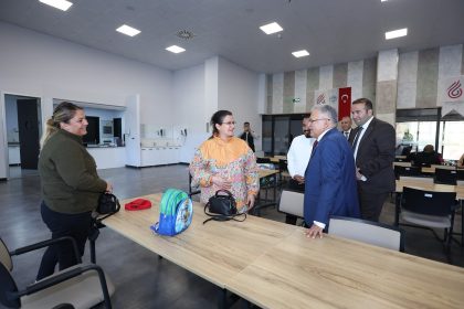 baskan-buyukkilic-engelsiz-yasam-merkezini-ziyaret-etti