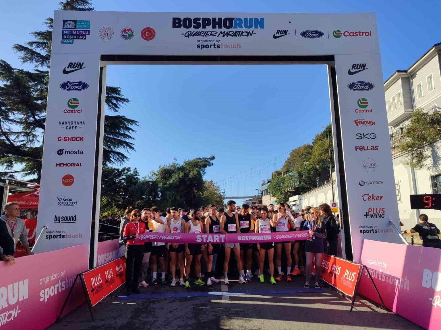bosphorun-quarter-marathonunda-3-bin-kisi-kiyasiya-mucadele-etti