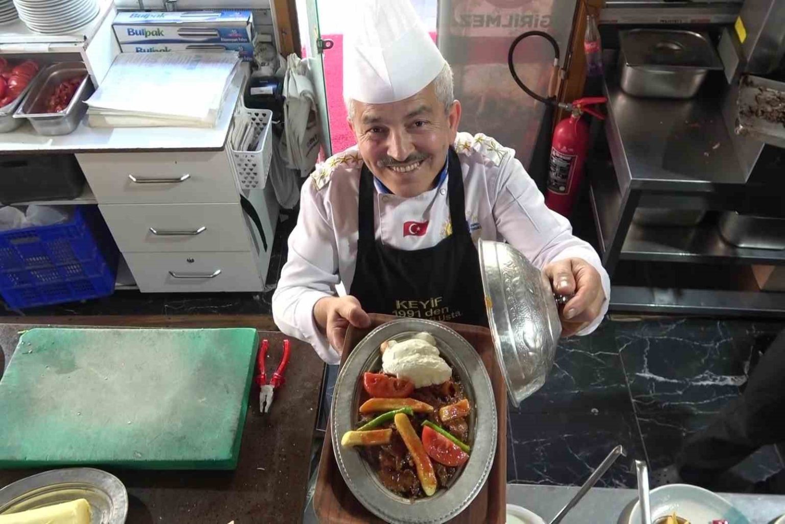 doner-ustasindan-italyan-turiste-bos-tabakli-saka