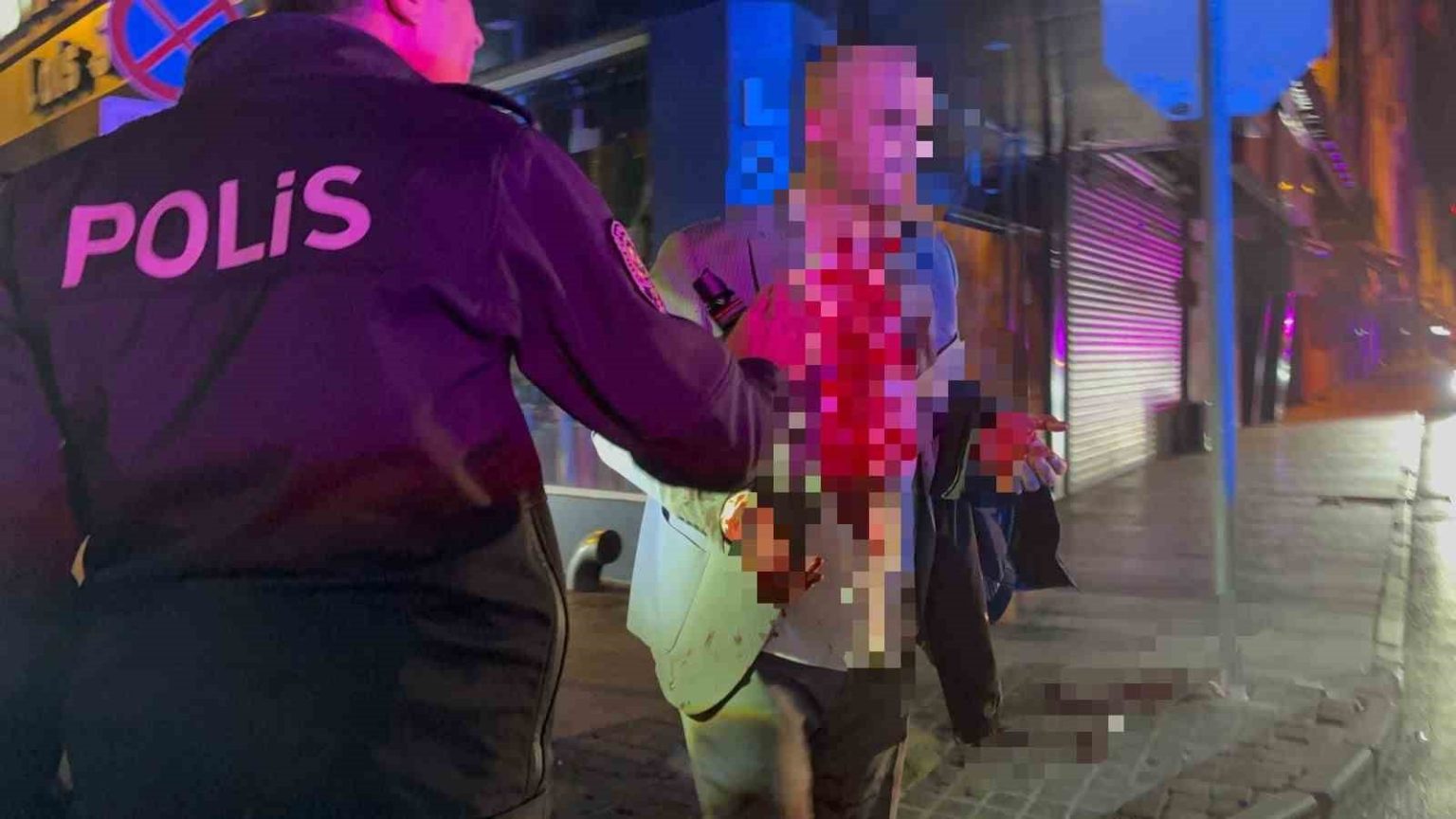 eglencenin-sonu-kotu-bitti-baba-ogul-yaralandi