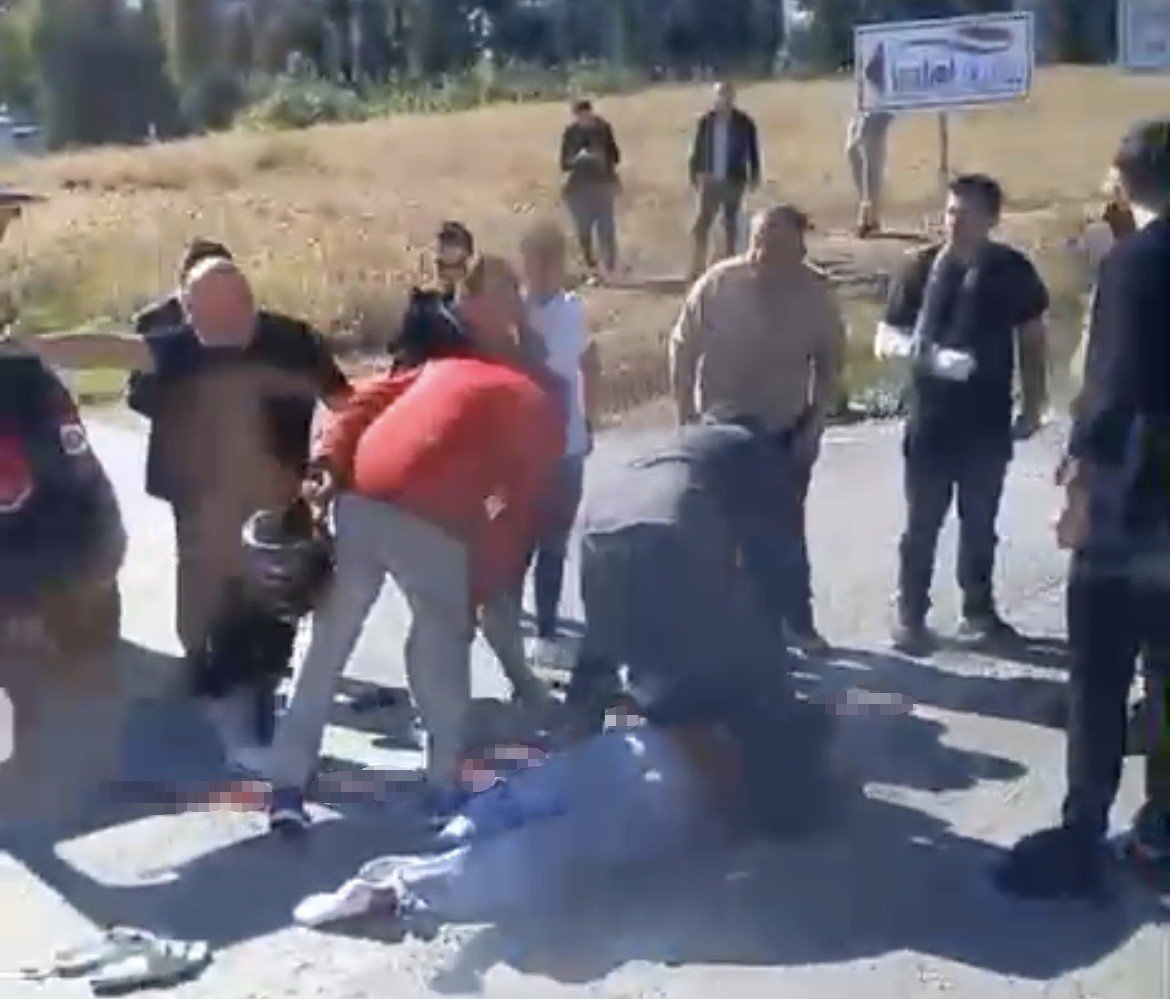 izmirde-otomobil-ile-motosiklet-carpisti-15-yasindaki-surucu-hayatini-kaybetti