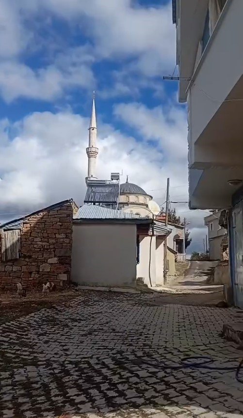 kaynak-makinesi-kayboldu-camii-hoparlorunden-sitem-etti