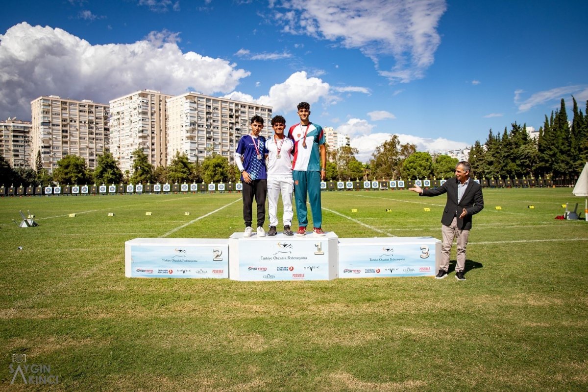 kutaytek-antalyadan-cifte-madalya-ile-dondu