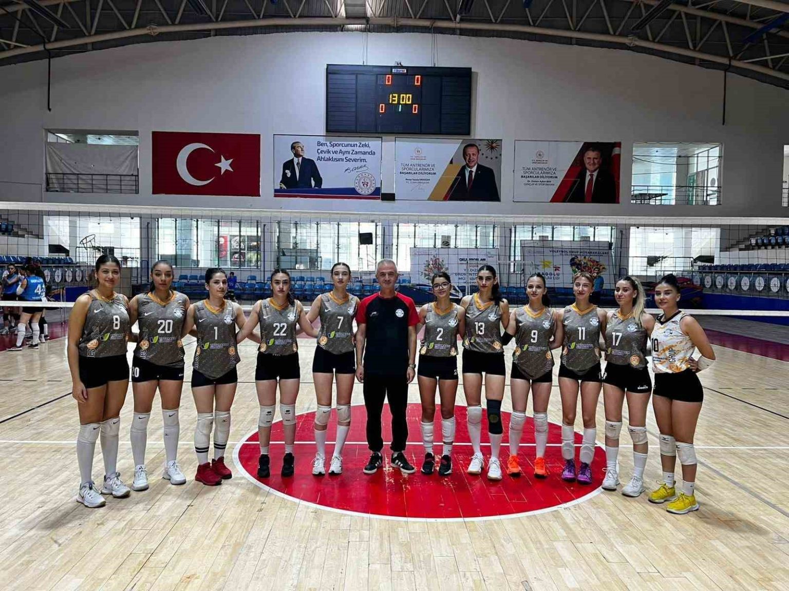 malatya-voleybol-deplasmanda-nicer-hotel-voleybol-evinde-galip-geldi