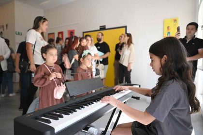 mersinde-dunya-kiz-cocuklari-gunu-renkli-etkinliklerle-kutlandi