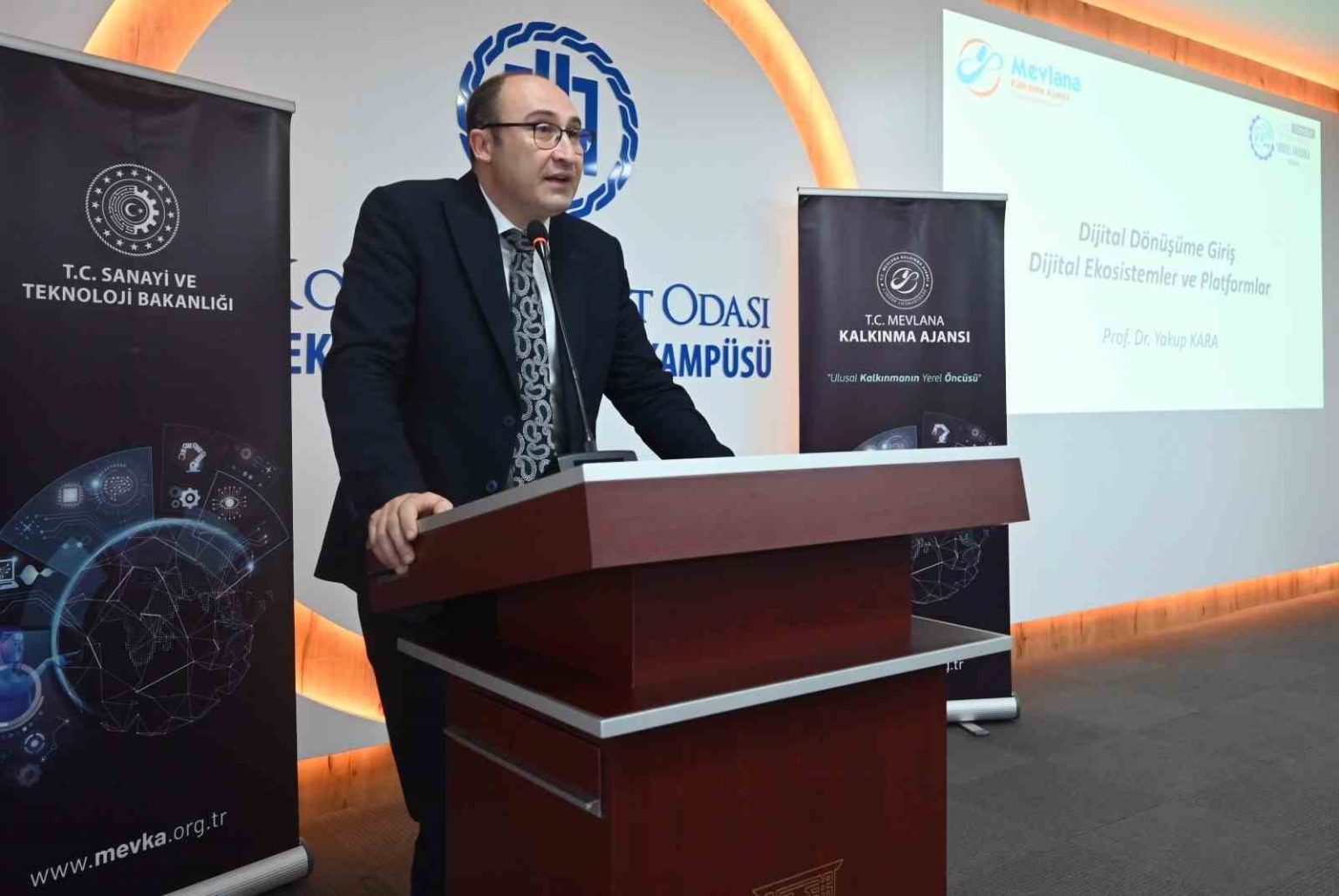 mevkadan-imalatci-firmalara-yapay-zeka-ve-dijital-donusum-egitimi
