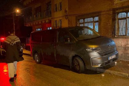 polisten-kacan-minibus-terk-edilmis-halde-bulundu