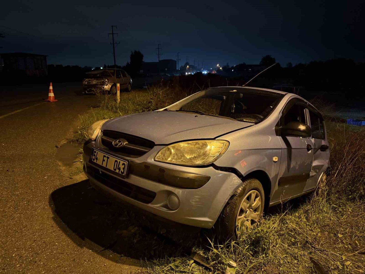 sakaryada-iki-otomobil-carpisti-3-yarali