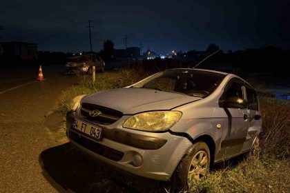 sakaryada-iki-otomobil-carpisti-3-yarali