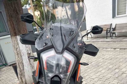 sarkoyde-polis-sireni-takan-motosikletli-yakalandi-138-bin-tl-ceza