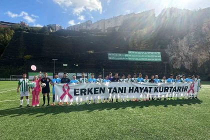 statta-sezon-maci-oncesi-kanseri-yenen-nilda-kadam-icin-balonlar-gokyuzune-birakildi