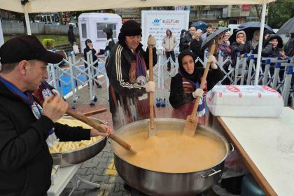 sultangazide-4-geleneksel-kuymak-festivalinde-karadeniz-ruzgari-esti