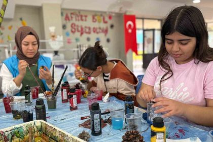 akdeniz-belediyesinden-anneler-ve-kizlarina-kamp-surprizi