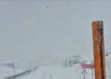 ardahanin-yuksek-kesimleri-beyaza-burundu