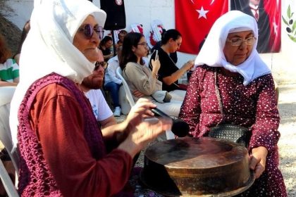 asirlik-gelenek-kadinlarin-ellerinde-yeniden-hayat-buluyor