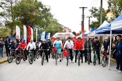 balikesirde-amator-spor-haftasi-spor-severleri-bir-araya-getirdi