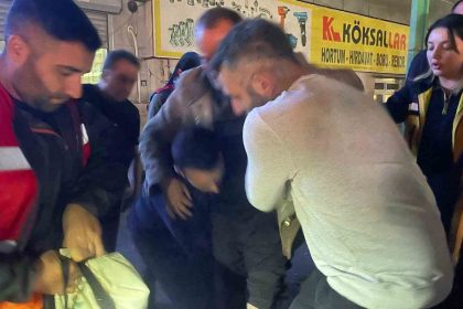 basaksehirde-kontrolden-cikan-arac-duraga-daldi-1-yarali