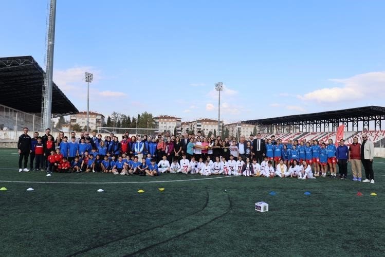 bilecikte-amator-spor-haftasi-coskuyla-kutlandi