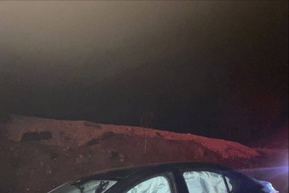 bilecikte-kontrolden-cikan-otomobil-sarampole-uctu-2-yarali