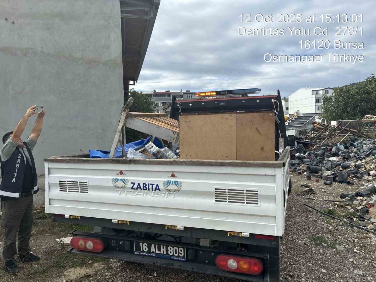 bursaspor-taraftarina-bozuk-kofteleri-yedireceklerdi