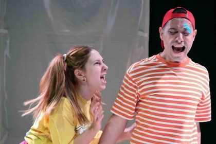 cocuk-parki-yaralari-mentesede-tiyatro-severlerle-bulustu